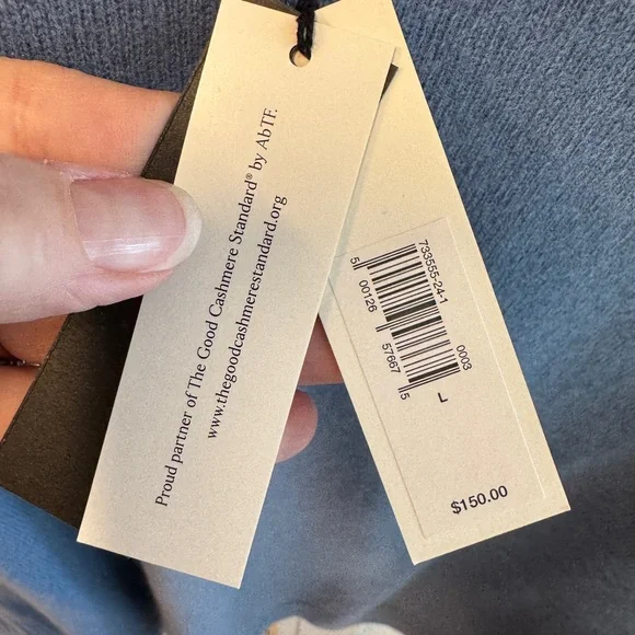 Banana Republic Men's Cashmere Sweater - Picture 2 of 4